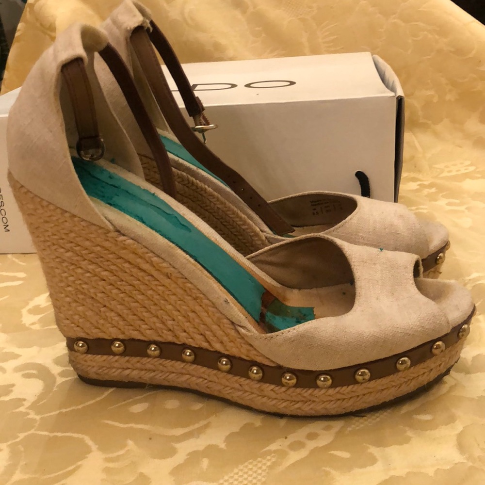 Aldo Faribrio Beautiful tan espadrilles Wedge Heels